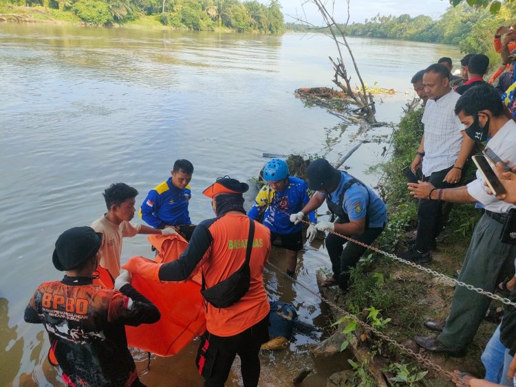 Polresta Kampar: Penemuan Mayat Di Sungai Kampar Riau